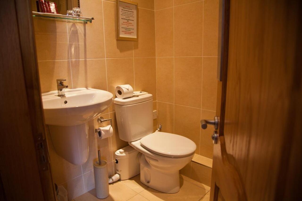 The City Hotel Dunfermline Zewnętrze zdjęcie